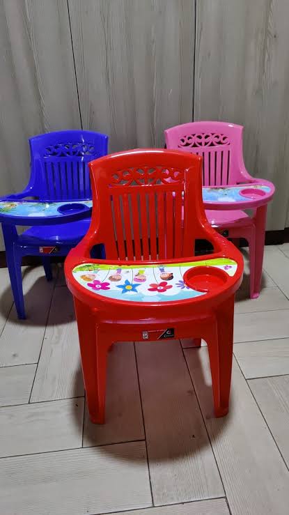 Small feeding chair